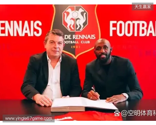 罗马诺：切尔西正与福法纳就本赛季冬窗的永久转会进行协商